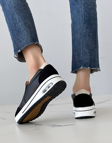 흰색 베이직 레더 스니커즈 NG001