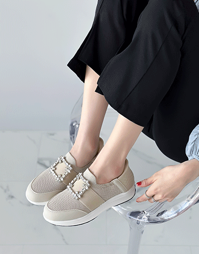 흰색 베이직 레더 스니커즈 NG001